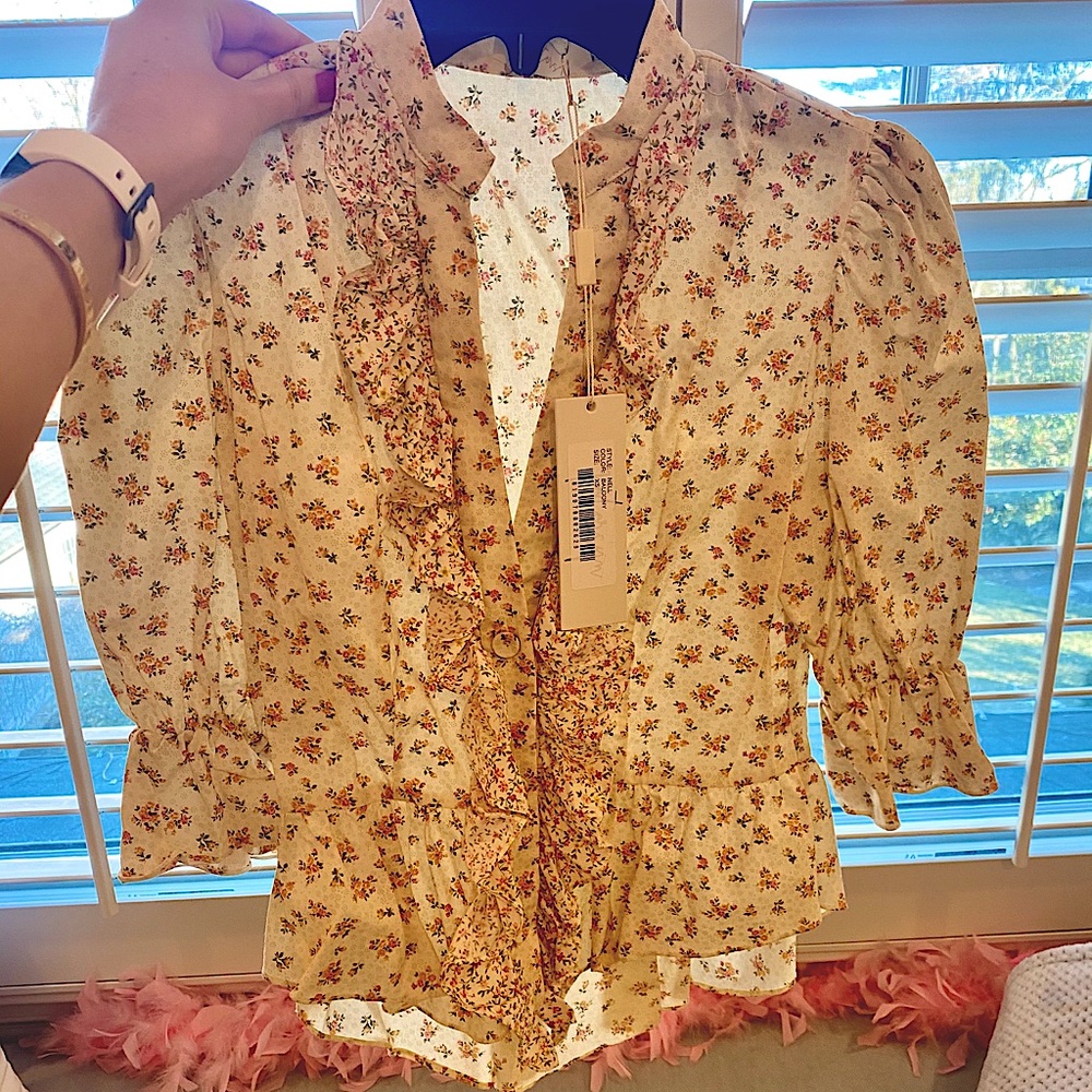NWT Petersyn button-up top!